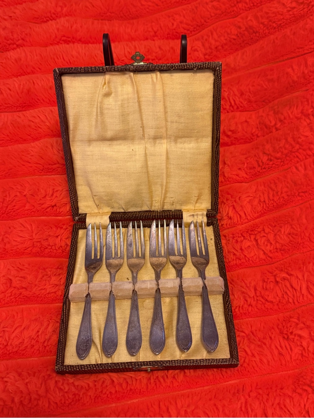 Set of Six Silver-Tone Dessert Forks in Gold Lined Case from 1930’s. Box fragile